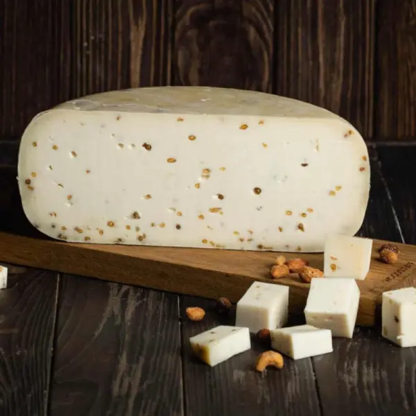 Korianderes kecske gouda sajt